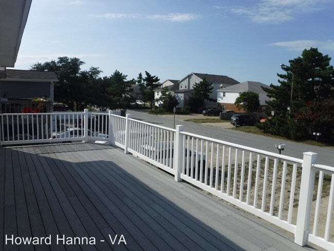 Building Photo - 4409 Ocean View Ave