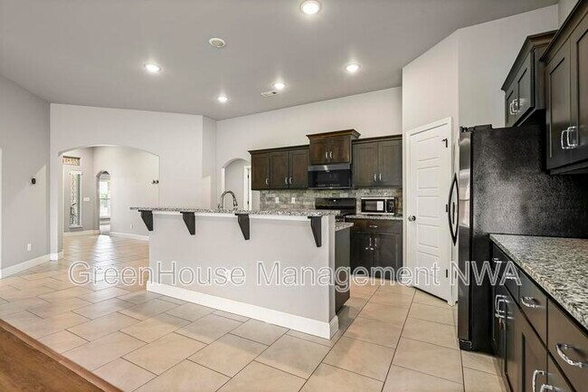 Building Photo - 971 Redfree Dr