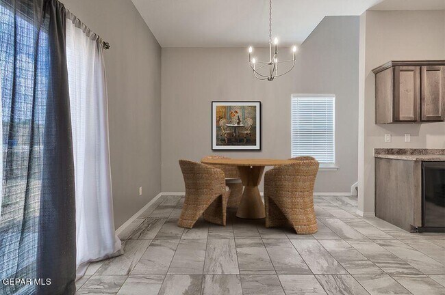 Building Photo - 714 TS Daniel Cadena Dr