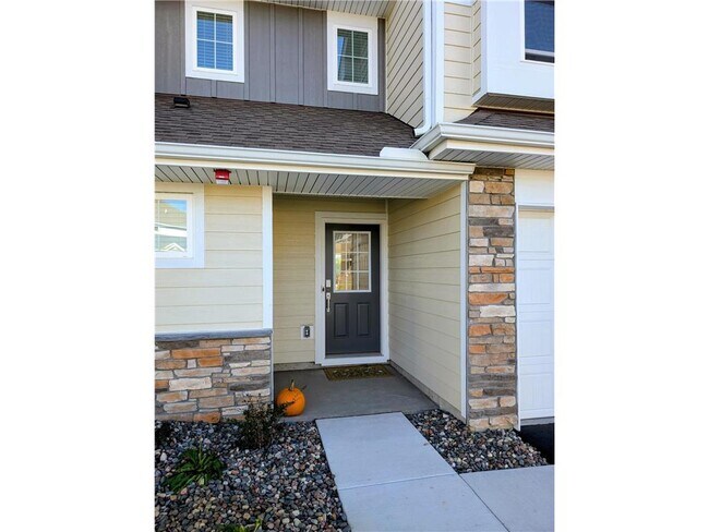 Building Photo - 1073 Jubert Dr
