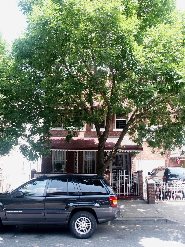 Primary Photo - 1250 Croes Ave