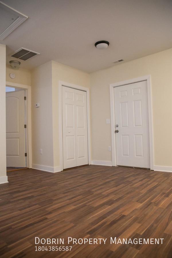 Building Photo - SPACIOUS 2BD 2BA House - Walk to VCU & Car...
