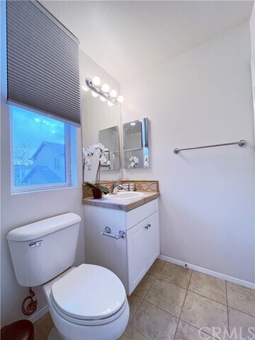 Building Photo - 292 Tustin Field Dr