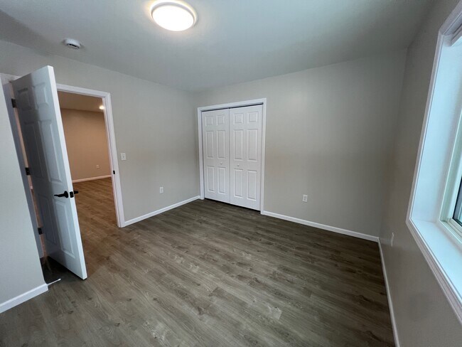 Foto del edificio - 1003 Two Rivers St