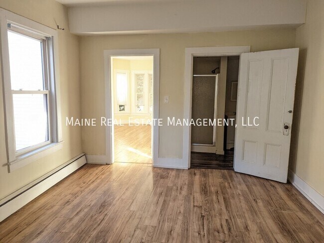 Foto del edificio - 456 Main St