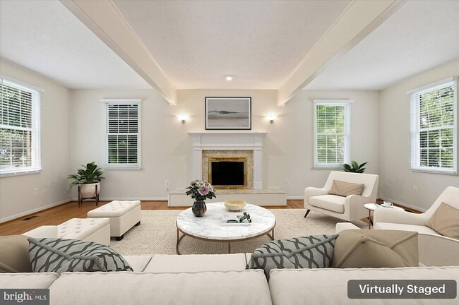 Building Photo - 9708 Locust Hill Dr