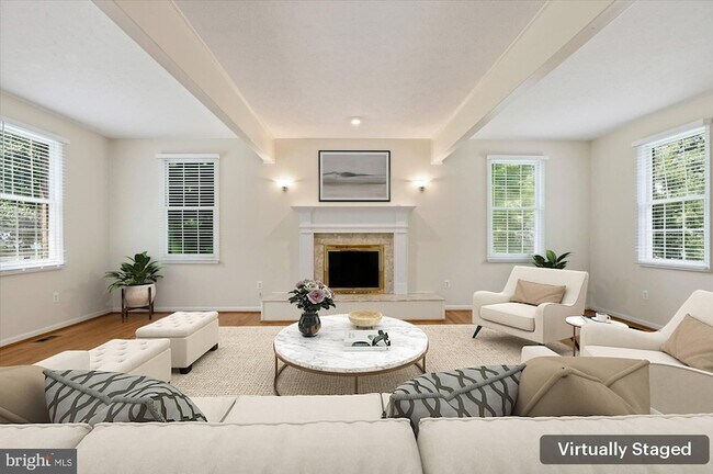 Foto del edificio - 9708 Locust Hill Dr