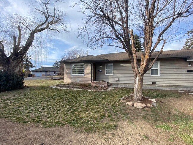 Foto del edificio - 1123-1123 NW Elm Ave