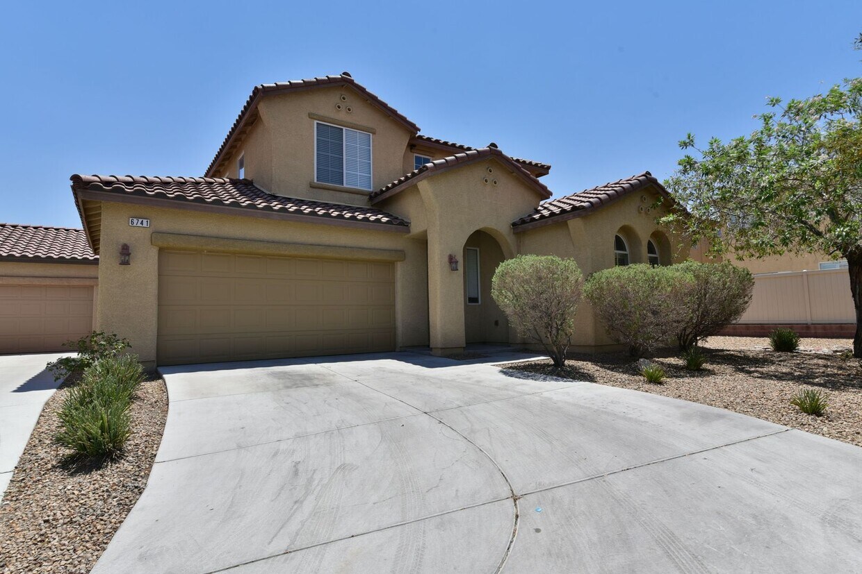 Foto principal - Beautiful 4BED/3BATH/CAR home located in SW Las Vegas!