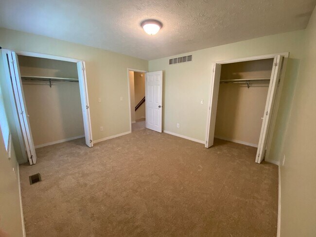 Foto del edificio - 4 Bedroom Home Near Bryan Park and Schools