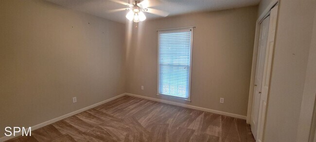 Building Photo - 4 br, 2.5 bath House - 2355 Villaret Drive