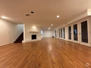 Building Photo - 919 S Ripple Creek Dr
