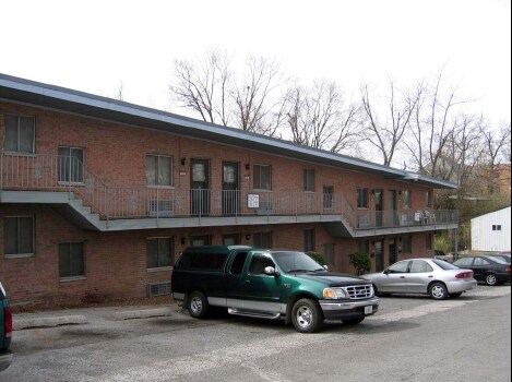 Primary Photo - 215 S Morrison Ave