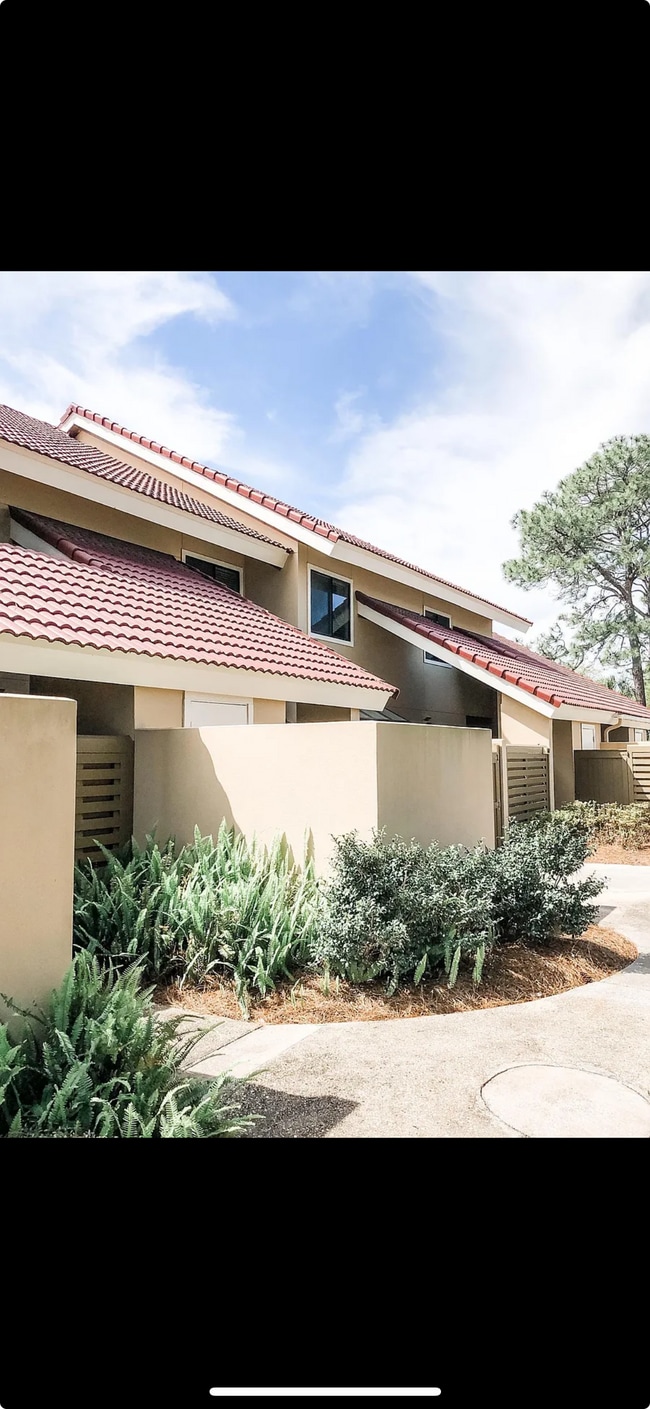 Building Photo - 5105 Beachwalk Pl
