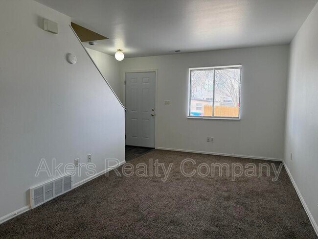 Foto del edificio - 1401 E 19th St