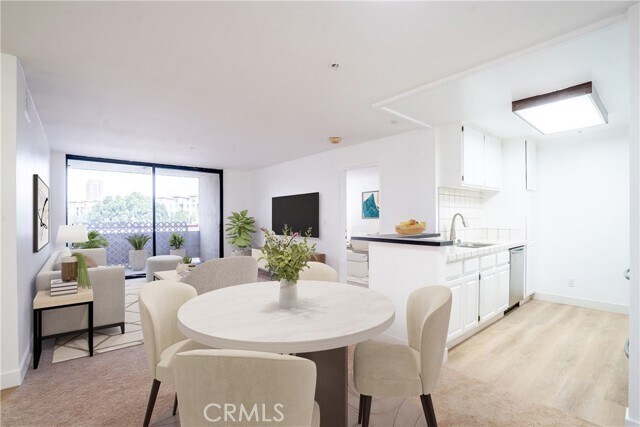 Foto del edificio - 222 S Central Ave