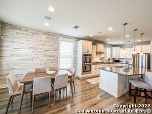 Foto del edificio - 7427 Valle Msn