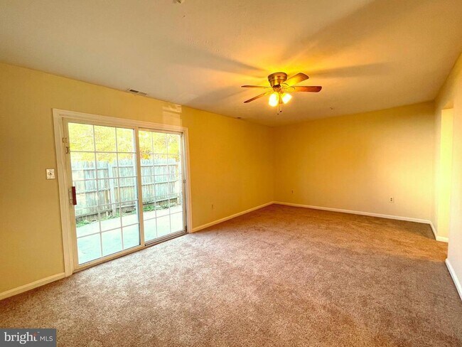Building Photo - 46280 Mako Way