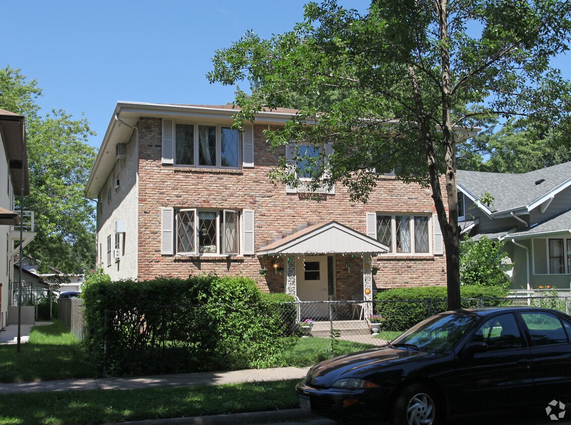 Primary Photo - 2924 35th Ave S