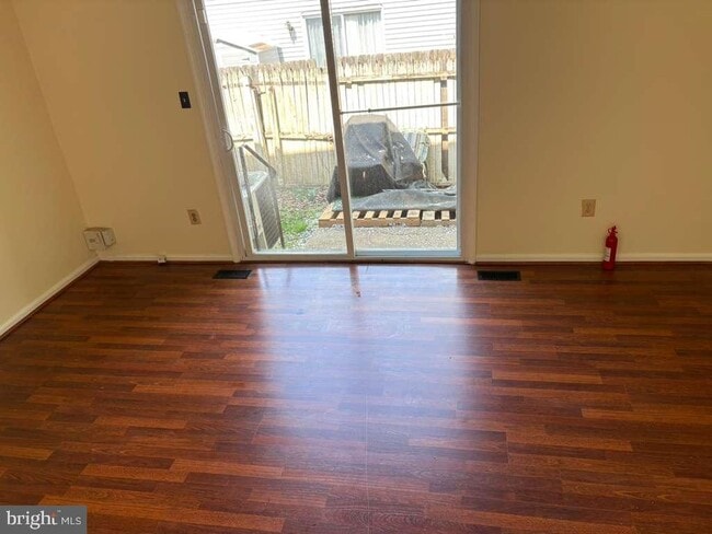 Foto del edificio - 3021 S Grove