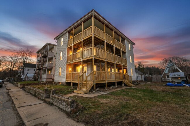 Foto del edificio - 67 Fairlawn Ave