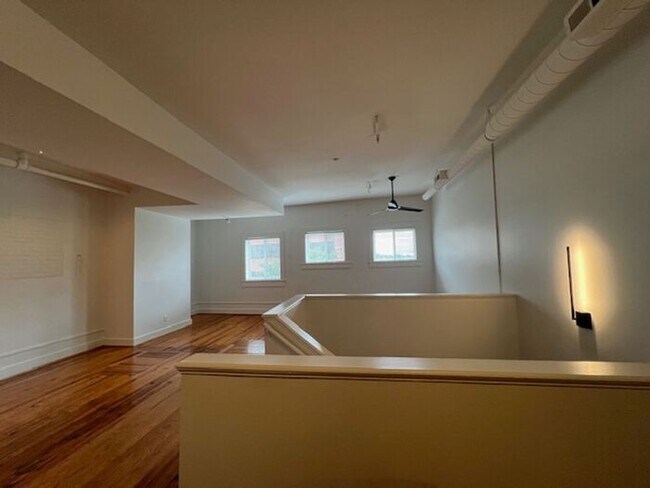 Foto del edificio - Updated 1 Bedroom apartment in the Histori...