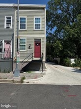 Building Photo - 635 20th St NE