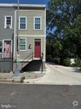 Building Photo - 635 20th St NE