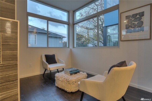 Foto del edificio - 2429 NW 60th St