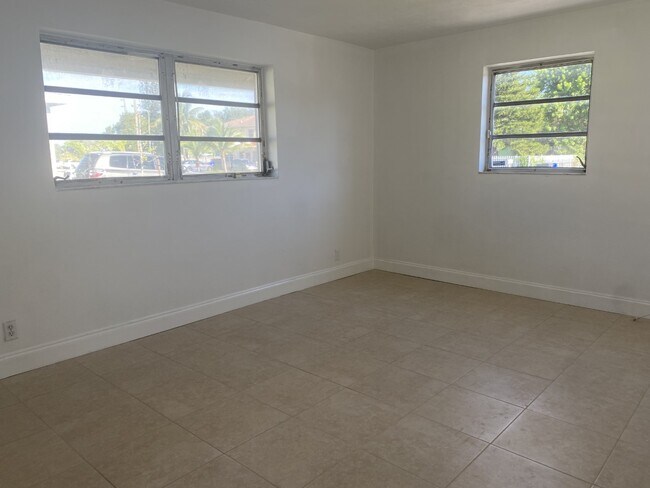 Foto del edificio - 5904 SW 27th St
