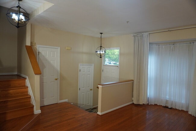 Building Photo - 8381 Township Dr