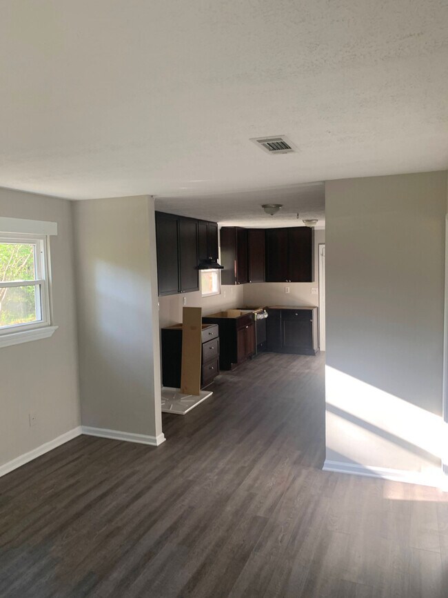Building Photo - 23 Fox Hall Dr