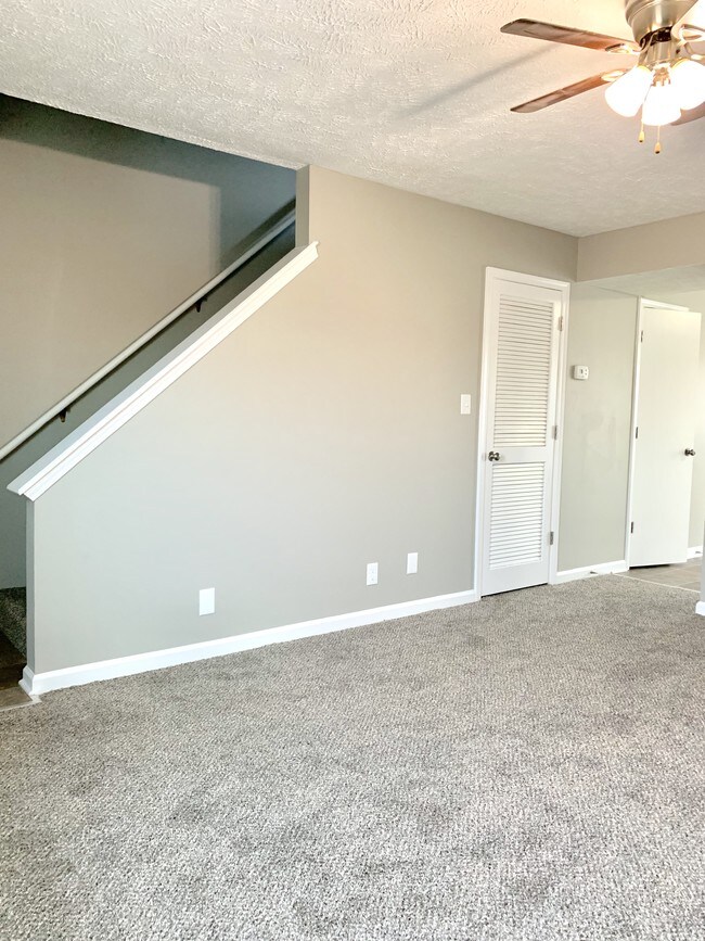 Building Photo - 356 Peabody Dr