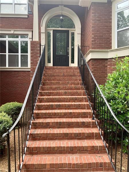 Building Photo - 5553 Ridgemoor Dr
