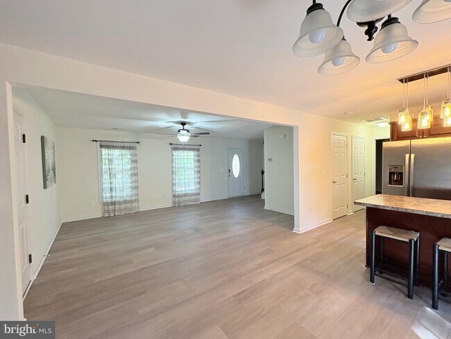 Foto del edificio - 18162 White Tail Way