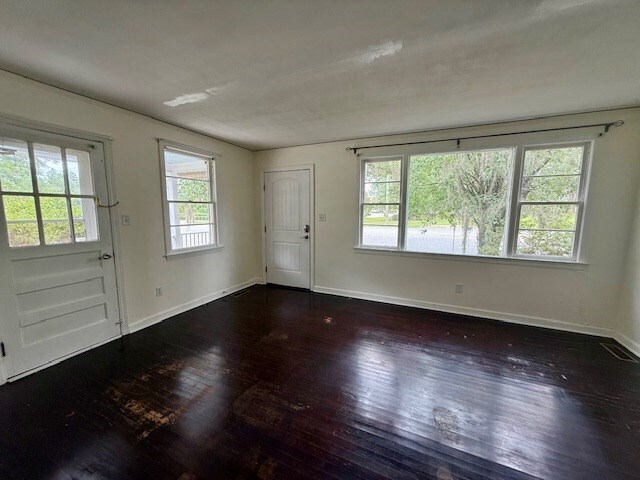 Foto del edificio - 1523 E Pinetree Blvd