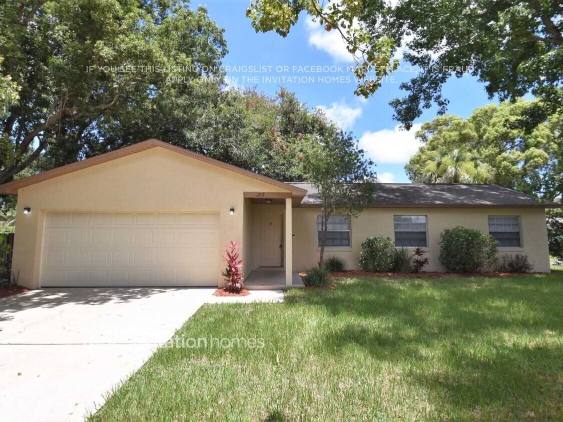 Foto principal - 1215 Eddie Dr