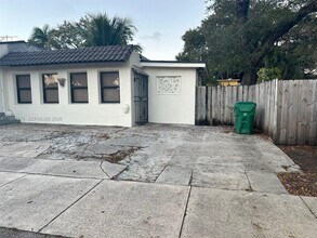 Building Photo - 1101 NW 32nd Pl