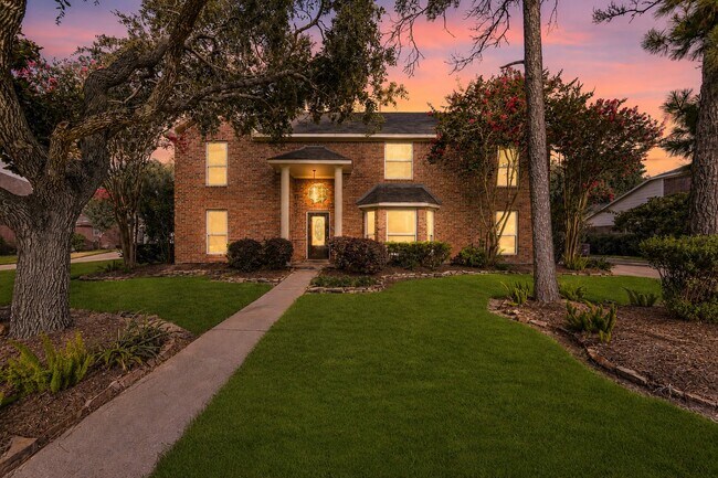 Foto del edificio - 513 Meadow Bend Dr