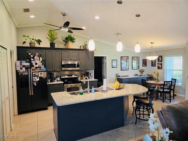Foto del edificio - 1139 SW 18th Ave