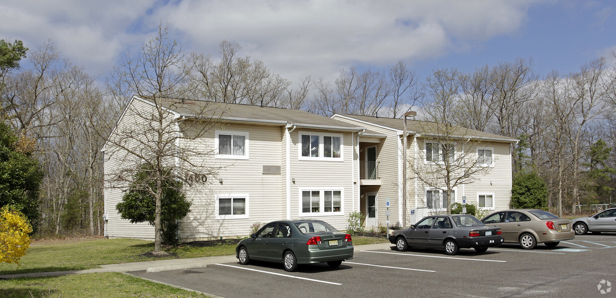 Foto del edificio - Rolling Pines Apartments