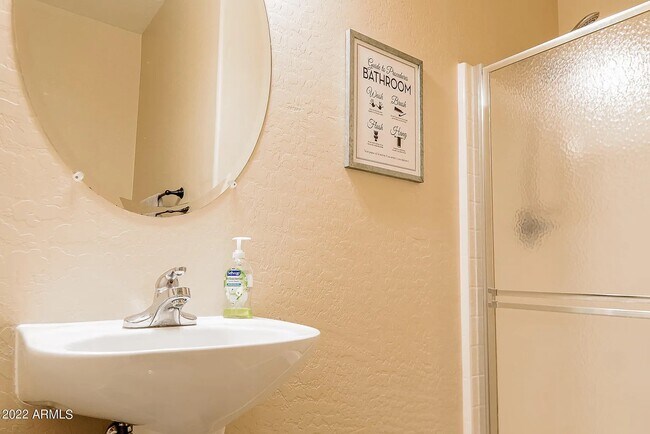 Foto del edificio - 1015 S Val Vista Dr