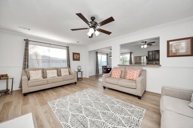 Foto del edificio - 20403 Blue Juniper Dr