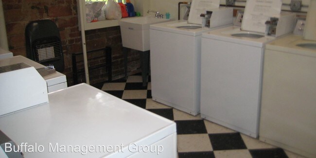 Foto del edificio - 721-721 Elmwood Ave
