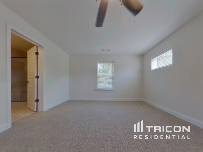 Foto del edificio - 432 Cantrell Dr