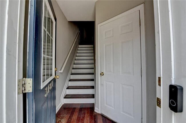 Building Photo - 3187 Mill Springs Cir NE