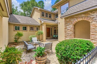 Building Photo - 15 Cobble Gate Pl
