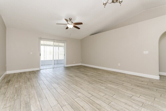 Building Photo - 16213 Wilkinson Dr