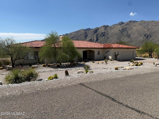 Building Photo - 6141 N Paseo Zaldivar