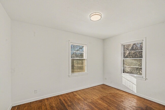 Building Photo - 7412 Bellefontaine Ave